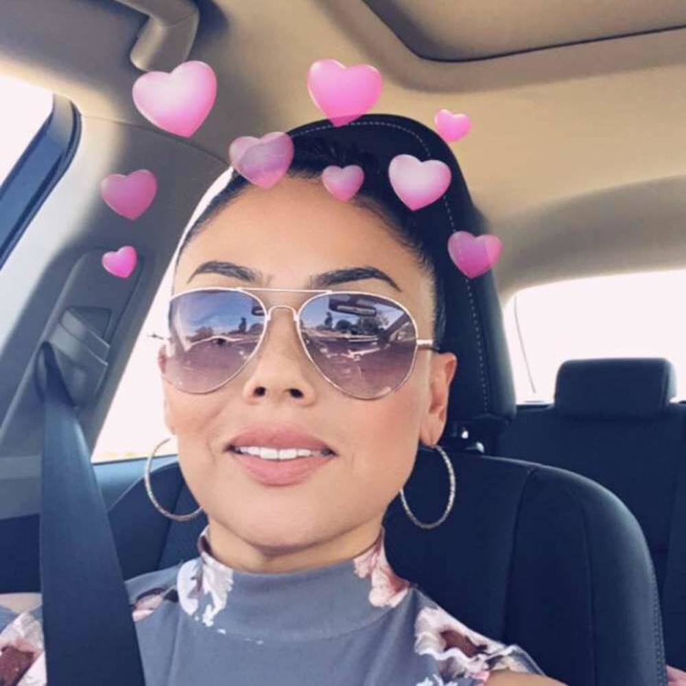 Meet your Posher, Raquel